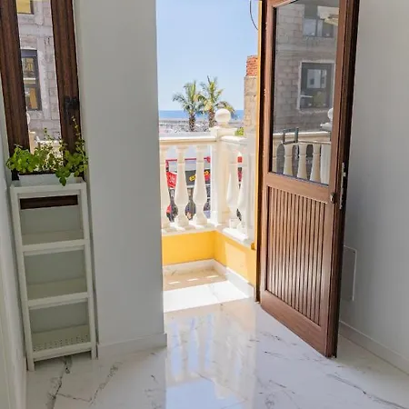Aqua Vista-playa San Juan By Diamanteholidays * Playa de San Juan (Tenerife)